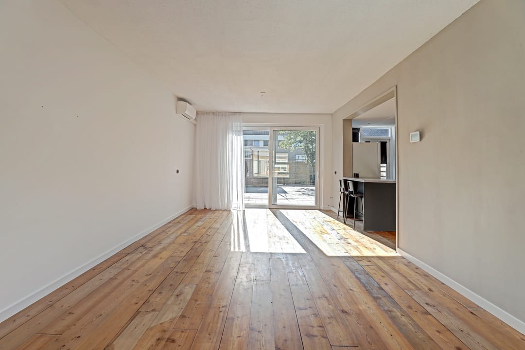 Photo 8 of G.A.Brederodestraat 15