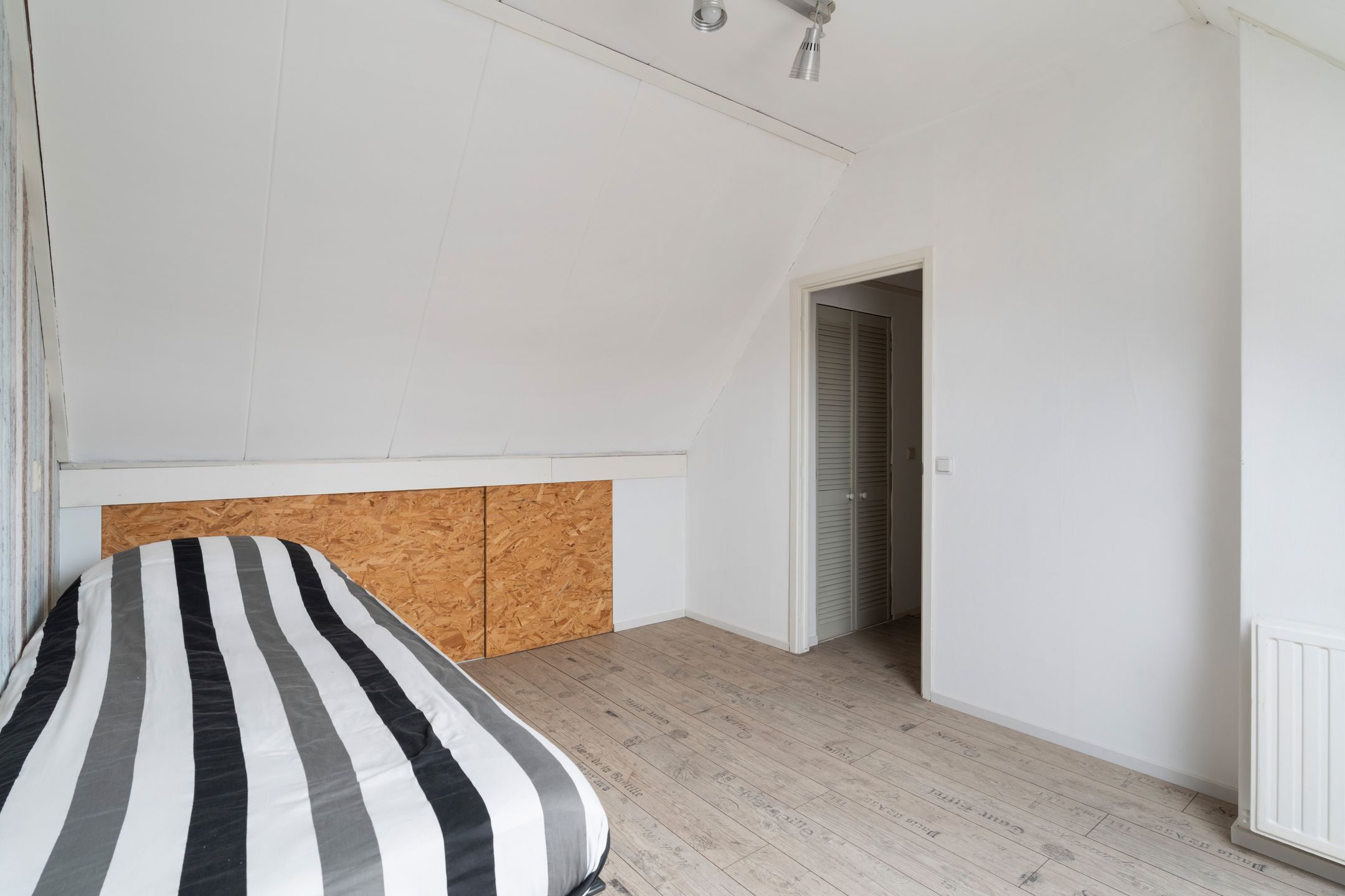Photo 30 of Cort van der Lindenstraat 12