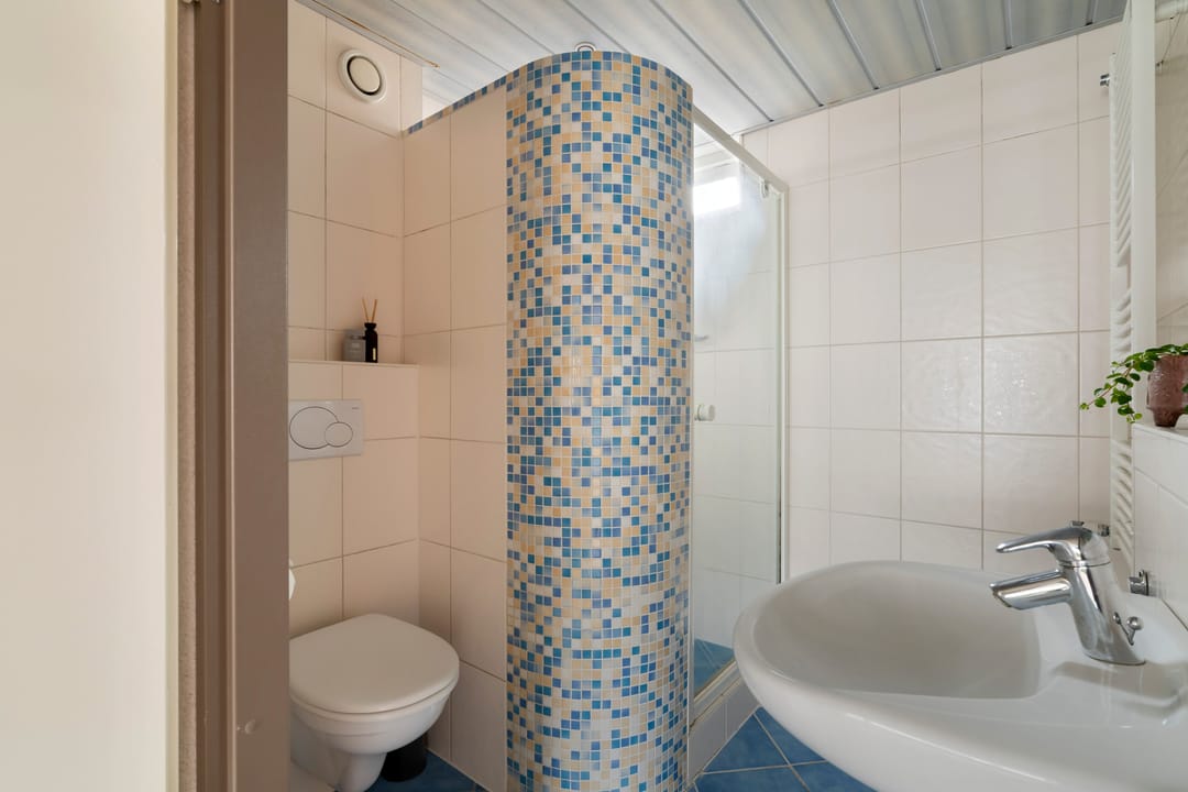 Photo 22 of Cort van der Lindenstraat 12