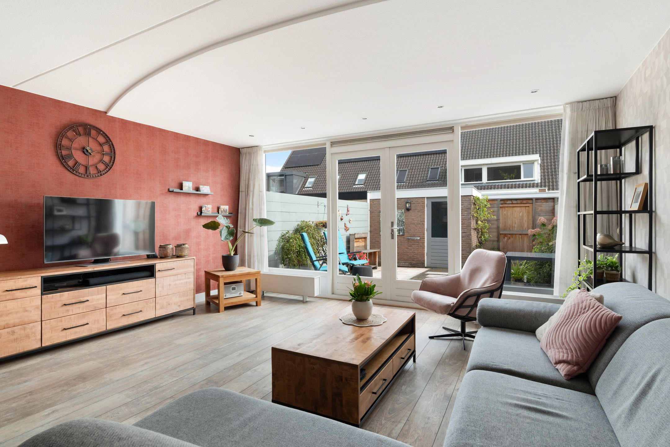 Photo 6 of Cort van der Lindenstraat 12