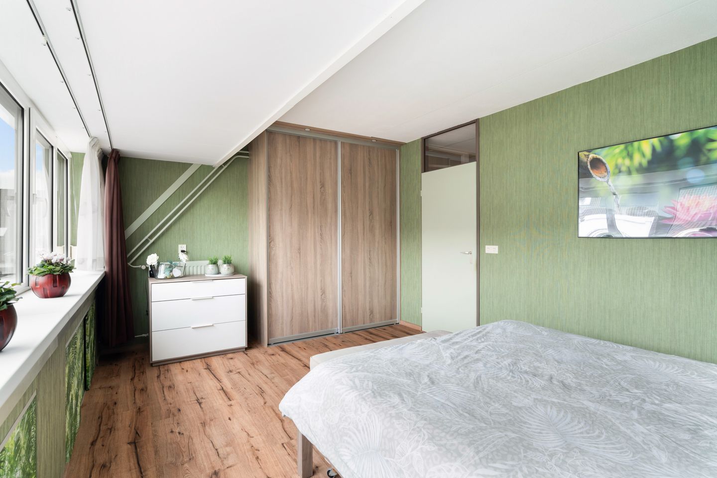 Photo 20 of Cort van der Lindenstraat 12