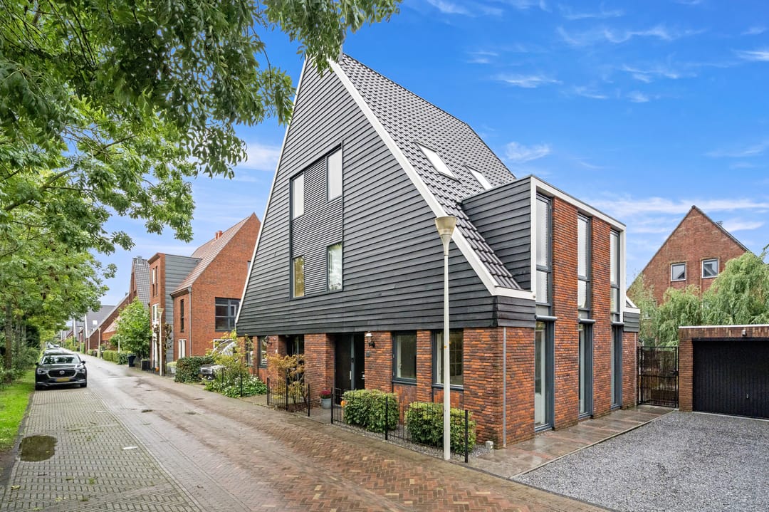 Foto 1 van Gentiaan 13