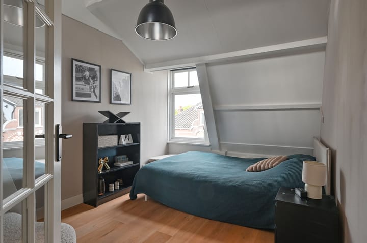 Tussenwoning te koop: J.H.B. Koekkoekstraat 17, Hilversum