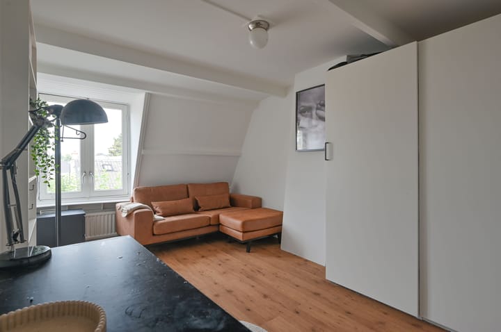 Tussenwoning te koop: J.H.B. Koekkoekstraat 17, Hilversum