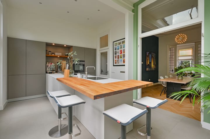 Tussenwoning te koop: J.H.B. Koekkoekstraat 17, Hilversum