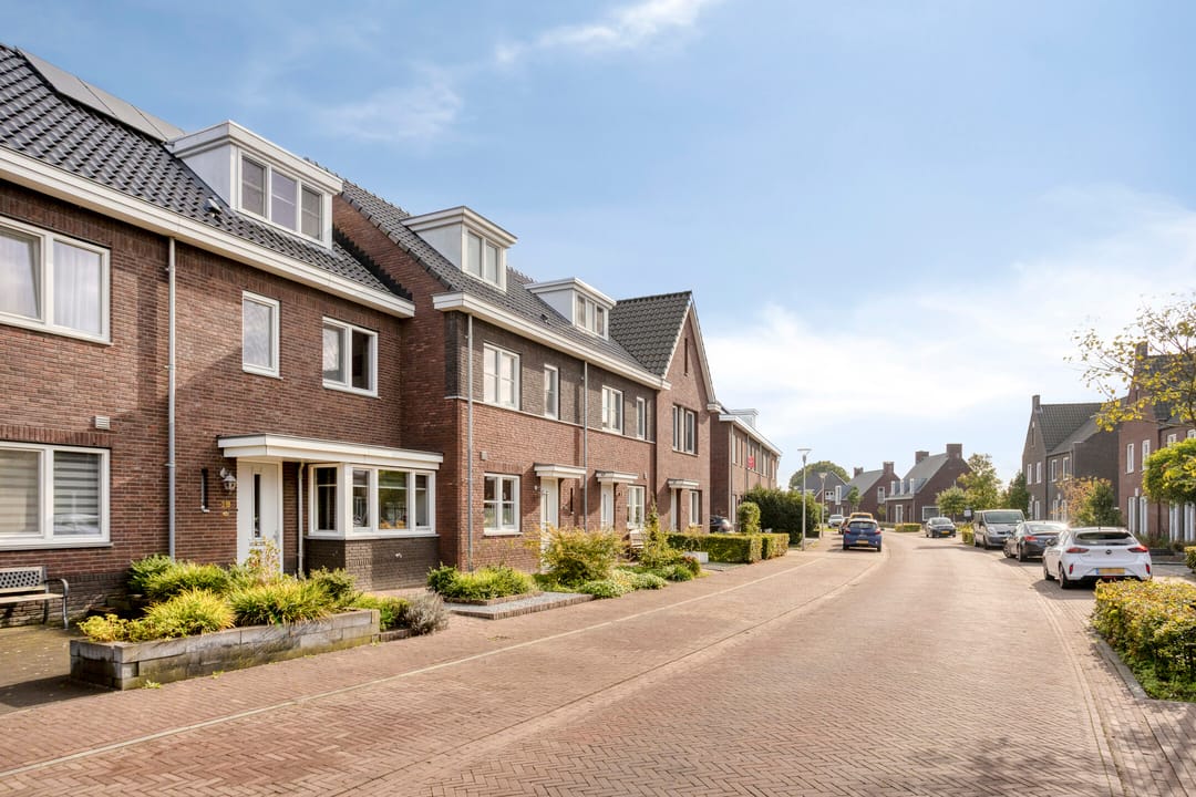 Photo 8 of Meester de Weertstraat 19