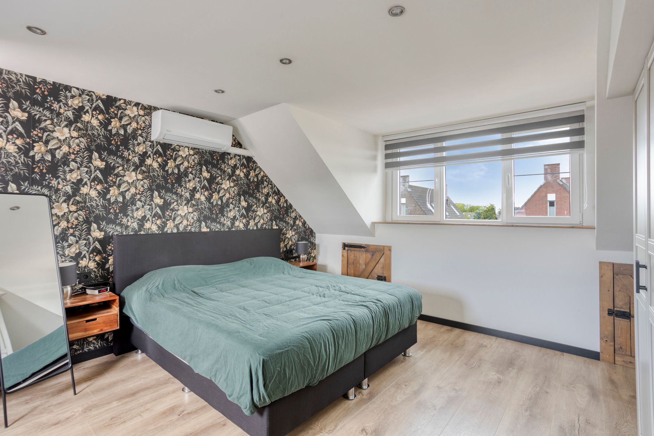 Photo 6 of Meester de Weertstraat 19