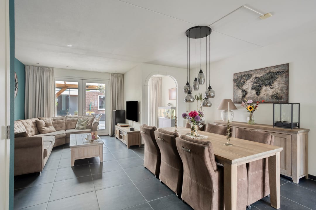 Photo 2 of Meester de Weertstraat 19
