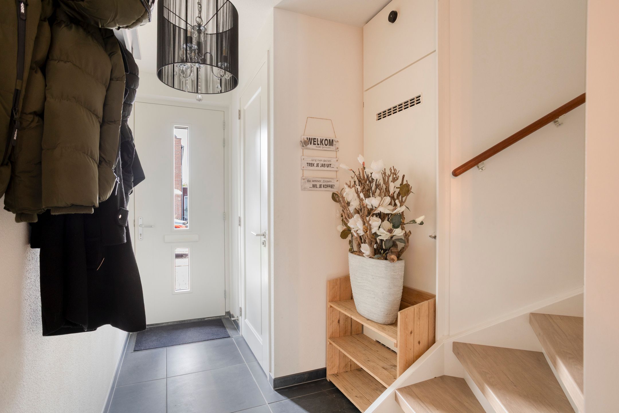 Photo 9 of Meester de Weertstraat 19