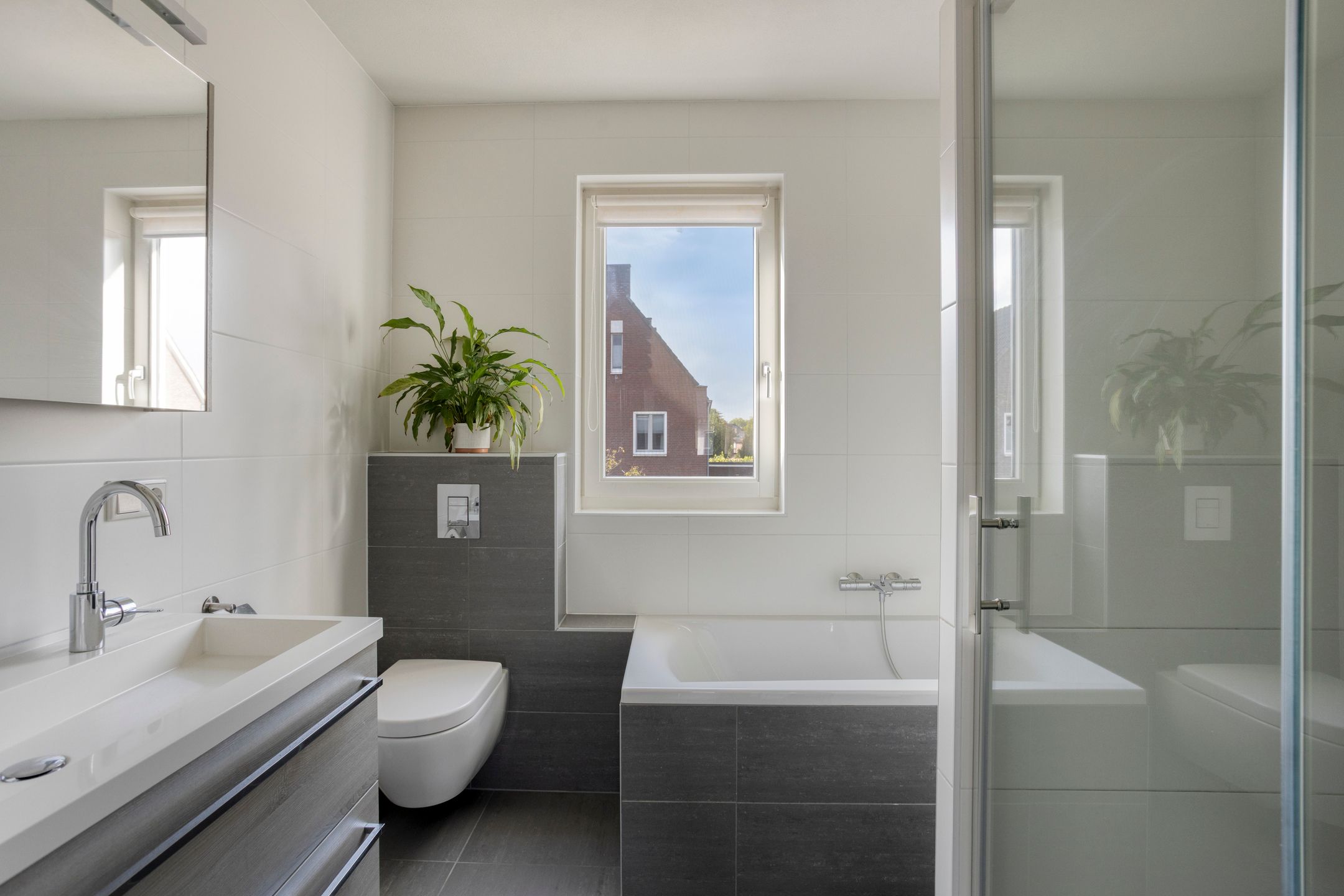 Photo 27 of Meester de Weertstraat 19