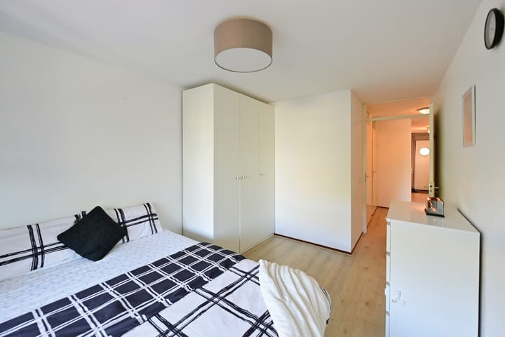 Appartement te koop: Zenderstraat 244, Hilversum