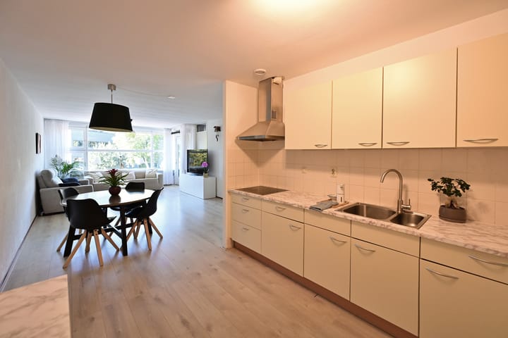 Appartement te koop: Zenderstraat 244, Hilversum