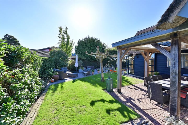 Vrijstaande woning te koop: Oud-Loosdrechtsedijk 293, Loosdrecht