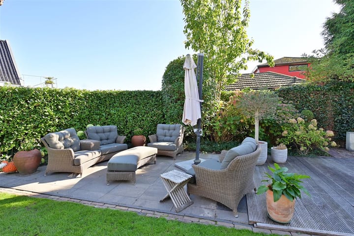 Vrijstaande woning te koop: Oud-Loosdrechtsedijk 293, Loosdrecht