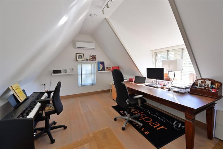 Vrijstaande woning te koop: Oud-Loosdrechtsedijk 293, Loosdrecht