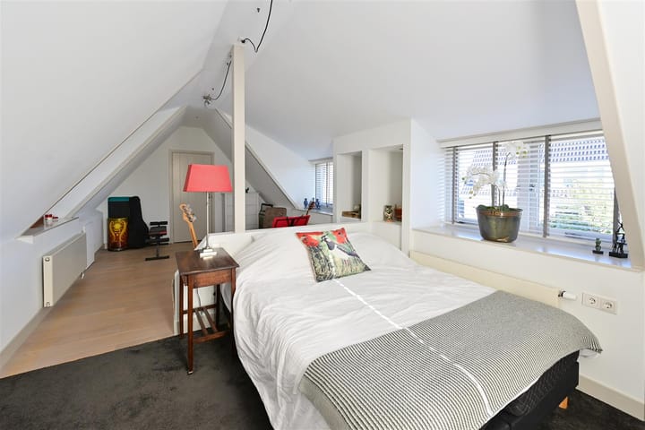 Vrijstaande woning te koop: Oud-Loosdrechtsedijk 293, Loosdrecht
