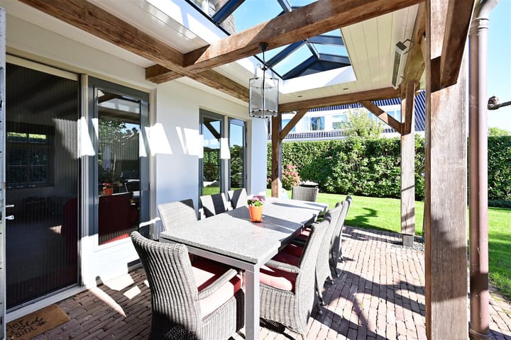 Vrijstaande woning te koop: Oud-Loosdrechtsedijk 293, Loosdrecht