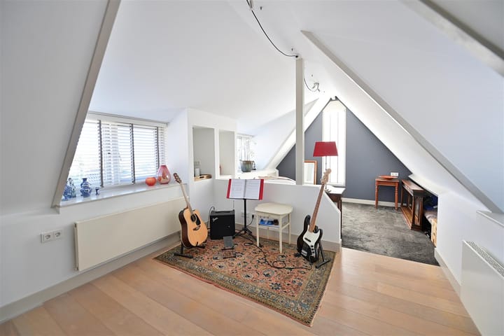 Vrijstaande woning te koop: Oud-Loosdrechtsedijk 293, Loosdrecht