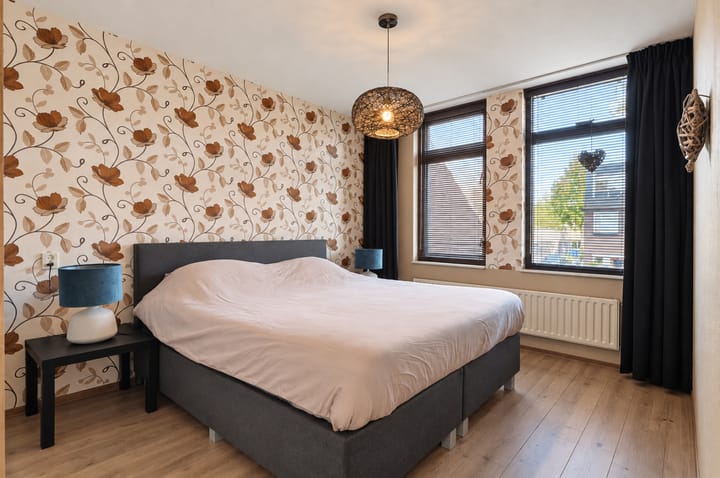 Tussenwoning te koop: Kraaienveld 49, Zoetermeer