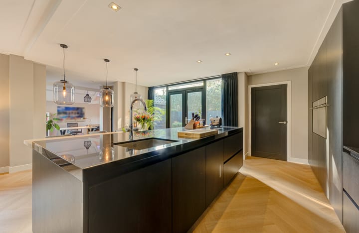 Hoekwoning te koop: Frans Langeveldlaan 16, Laren (Nh)