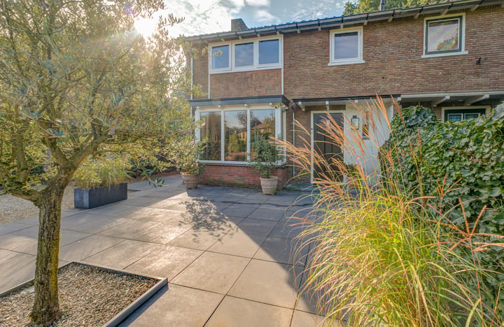 Hoekwoning te koop: Frans Langeveldlaan 16, Laren (Nh)