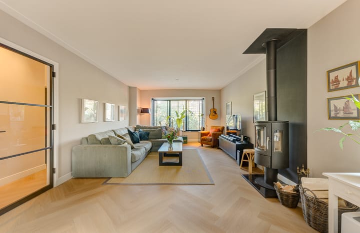 Hoekwoning te koop: Frans Langeveldlaan 16, Laren (Nh)