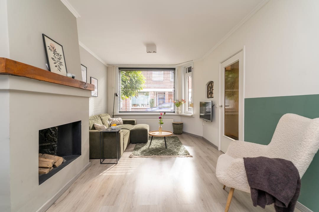 Photo 2 of Hobbemastraat 5