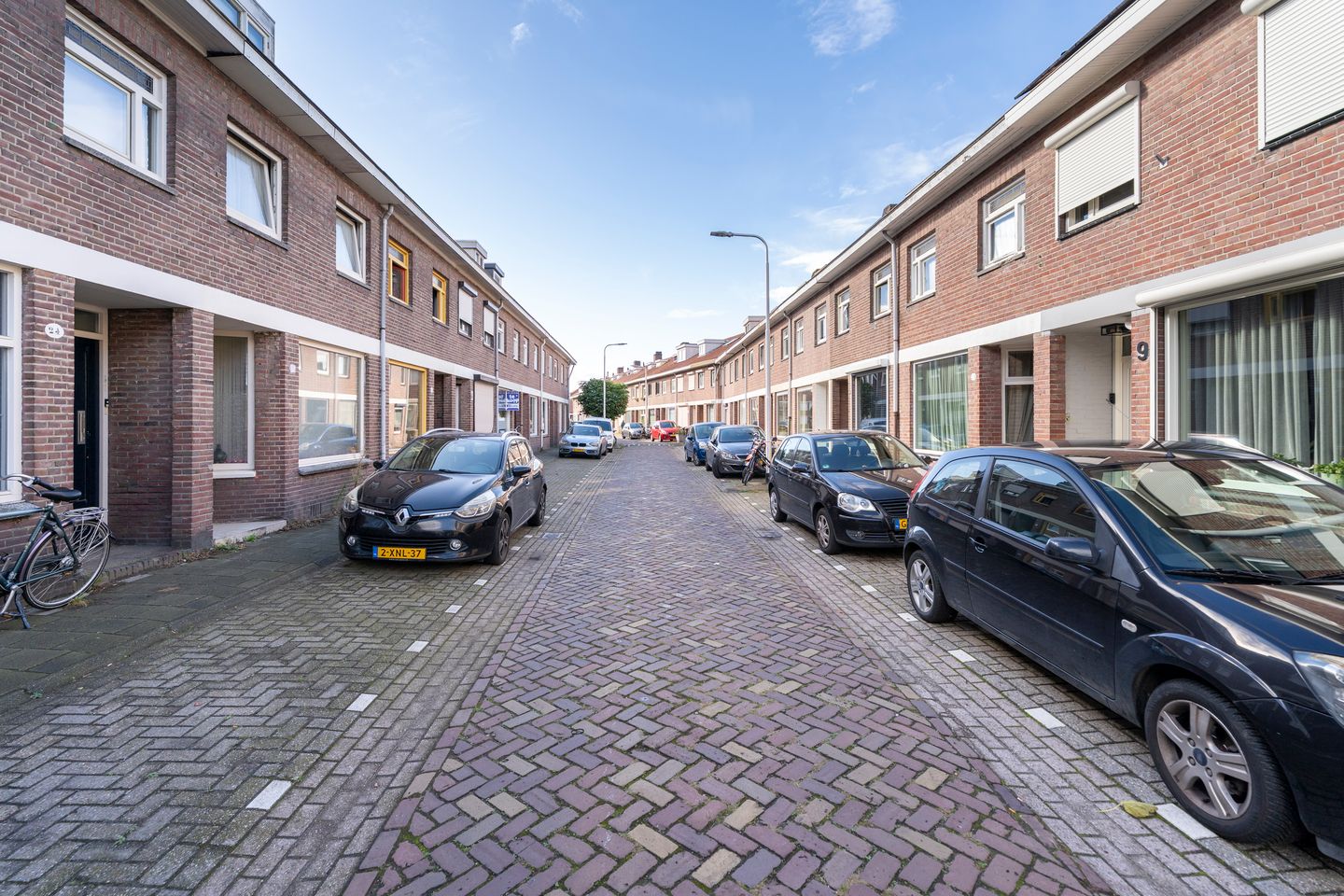 Photo 35 of Hobbemastraat 5