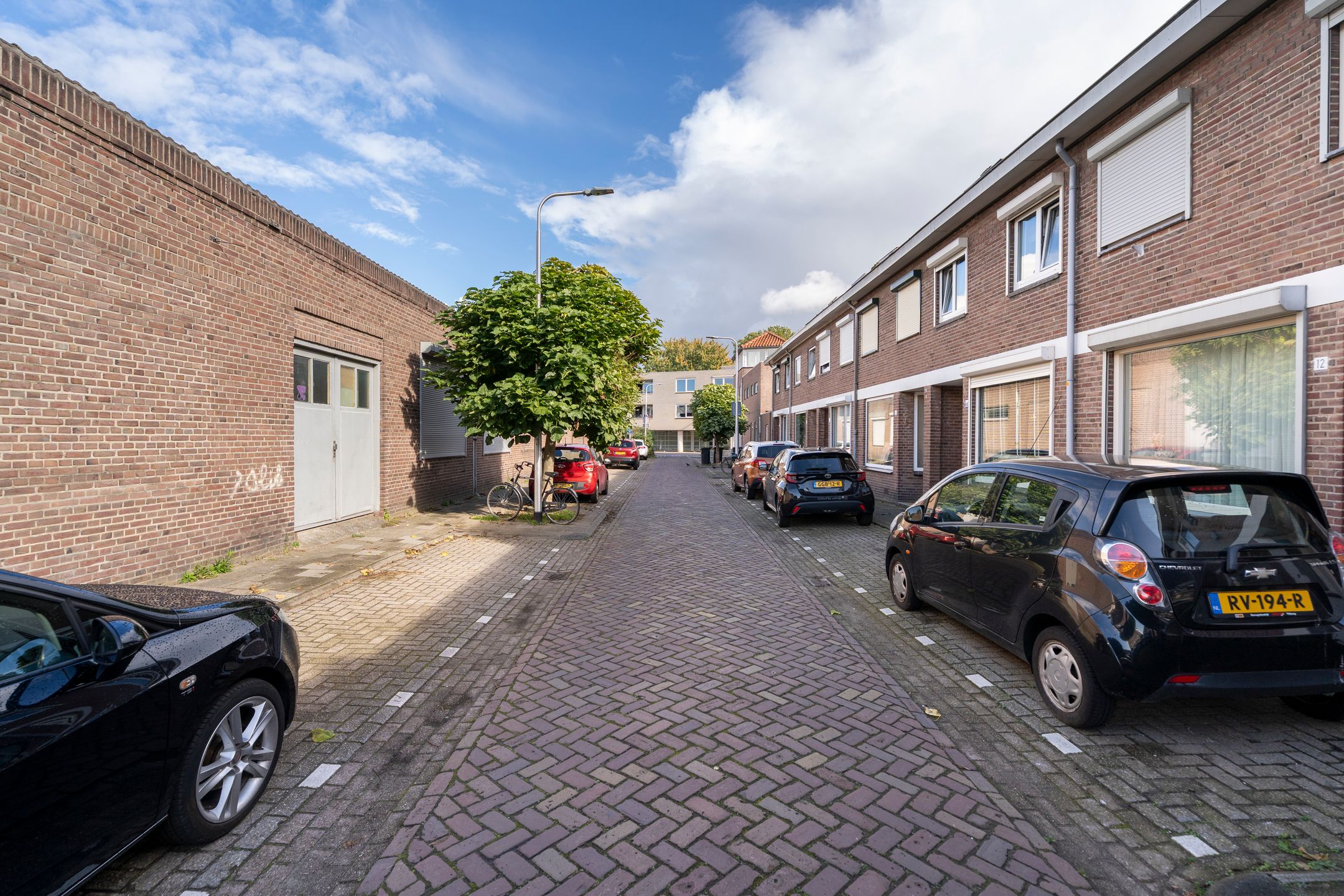 Photo 36 of Hobbemastraat 5
