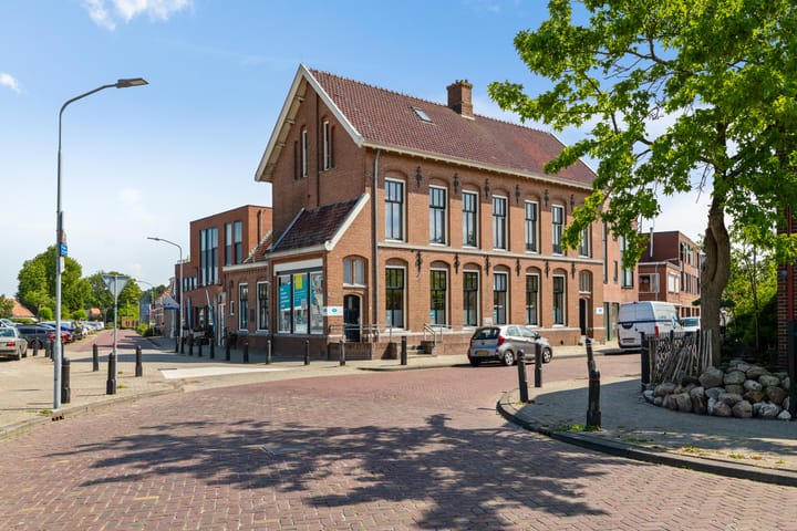 Stationsstraat 2, Scheemda