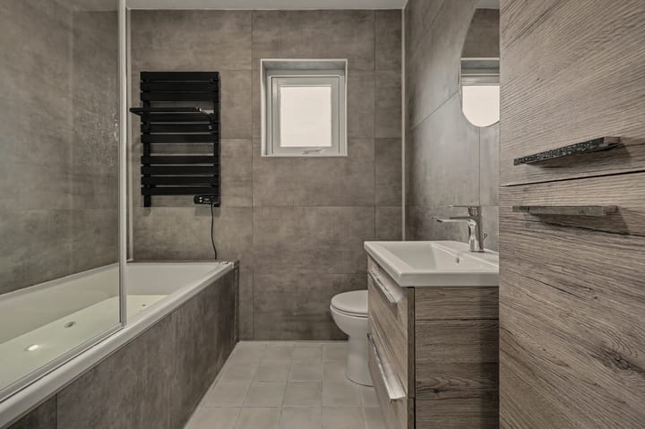 Tussenwoning te koop: Perzikengaarde 12, Schiedam