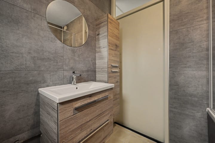 Tussenwoning te koop: Perzikengaarde 12, Schiedam