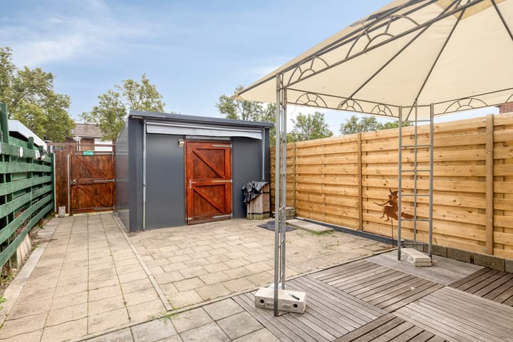 Tussenwoning te koop: Kanariesprenk 117, Vlissingen