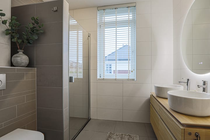 Tussenwoning te koop: Straat van Gibraltar 136, Amersfoort
