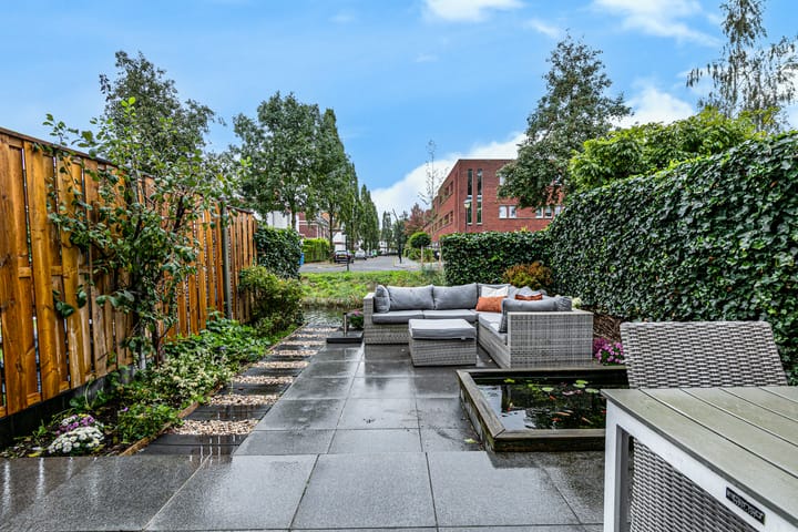 Tussenwoning te koop: Straat van Gibraltar 136, Amersfoort