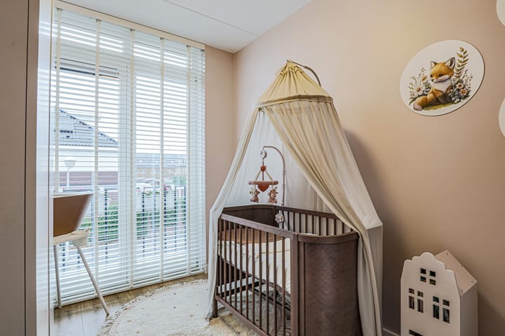 Tussenwoning te koop: Straat van Gibraltar 136, Amersfoort
