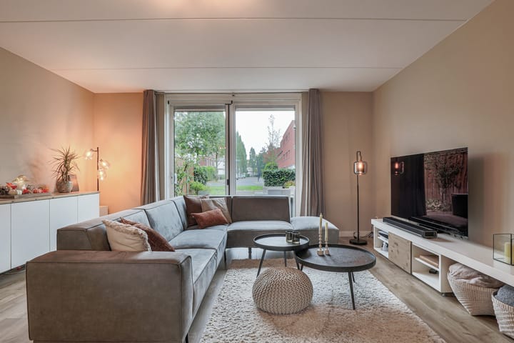 Tussenwoning te koop: Straat van Gibraltar 136, Amersfoort