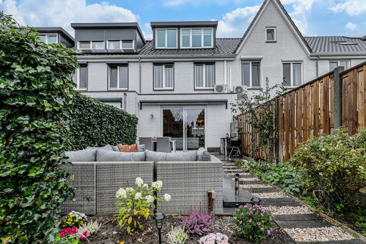 Tussenwoning te koop: Straat van Gibraltar 136, Amersfoort