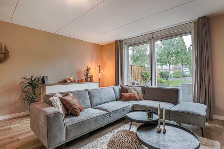 Tussenwoning te koop: Straat van Gibraltar 136, Amersfoort