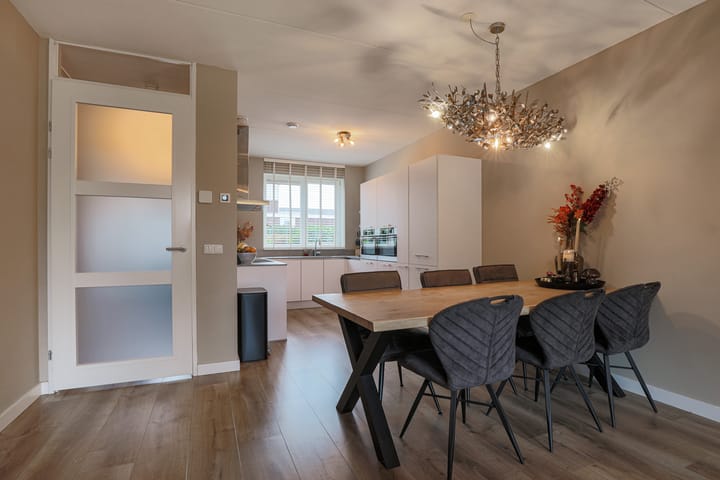 Tussenwoning te koop: Straat van Gibraltar 136, Amersfoort