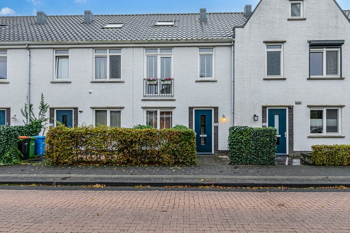 Tussenwoning te koop: Straat van Gibraltar 136, Amersfoort