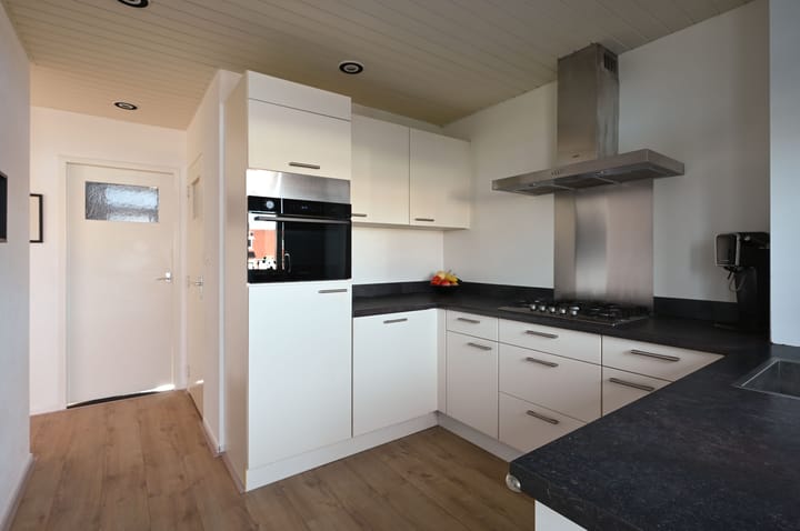 Appartement te koop: Admiraal de Ruyterlaan 26, Hilversum