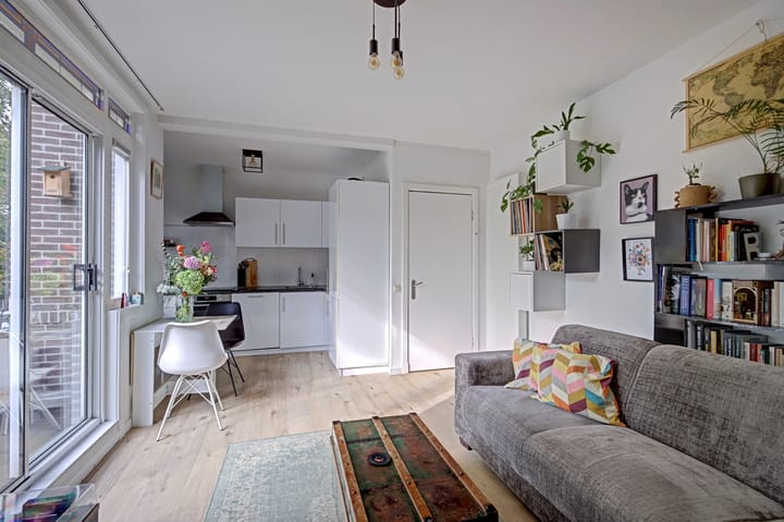 Photo 2 of Edisonstraat 107-BS