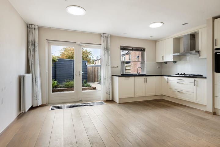 Tussenwoning te koop: Frits Bongenaarstraat 17, Schagen