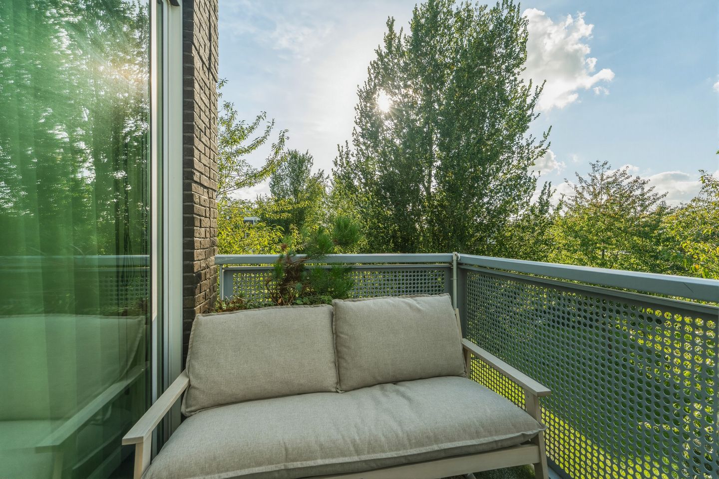 Photo 35 of Muiderstraat 93
