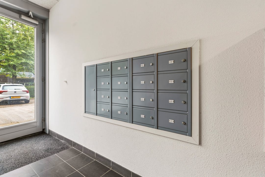 Photo 7 of Muiderstraat 93