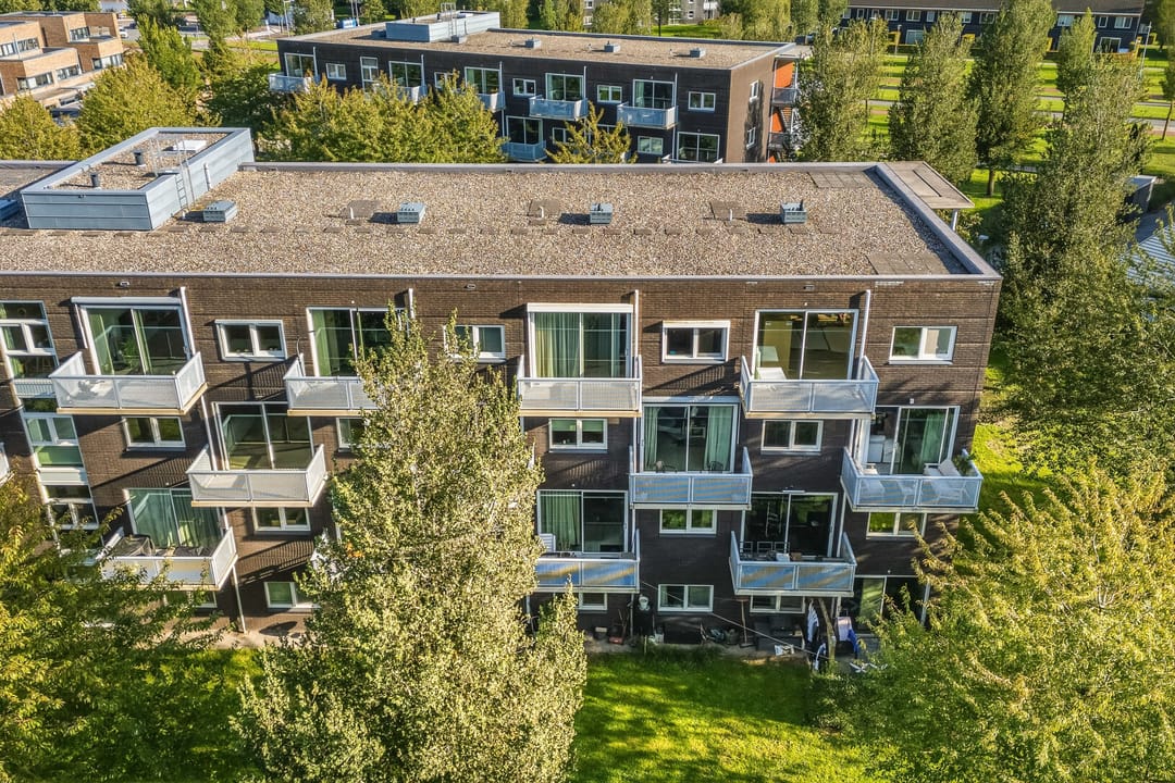 Photo 37 of Muiderstraat 93