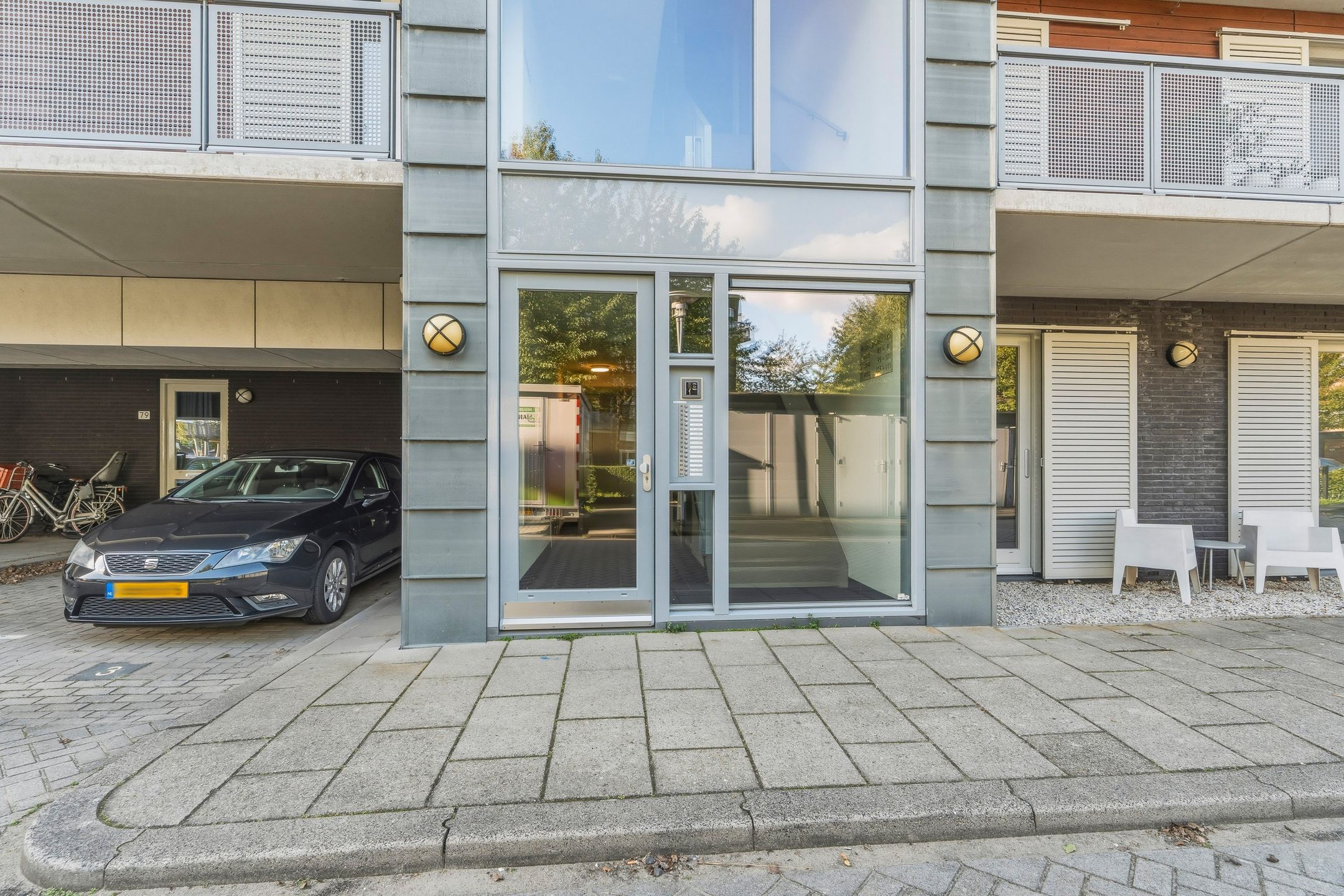 Photo 6 of Muiderstraat 93