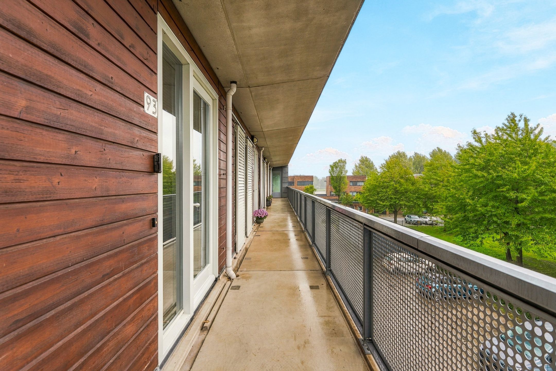 Photo 9 of Muiderstraat 93
