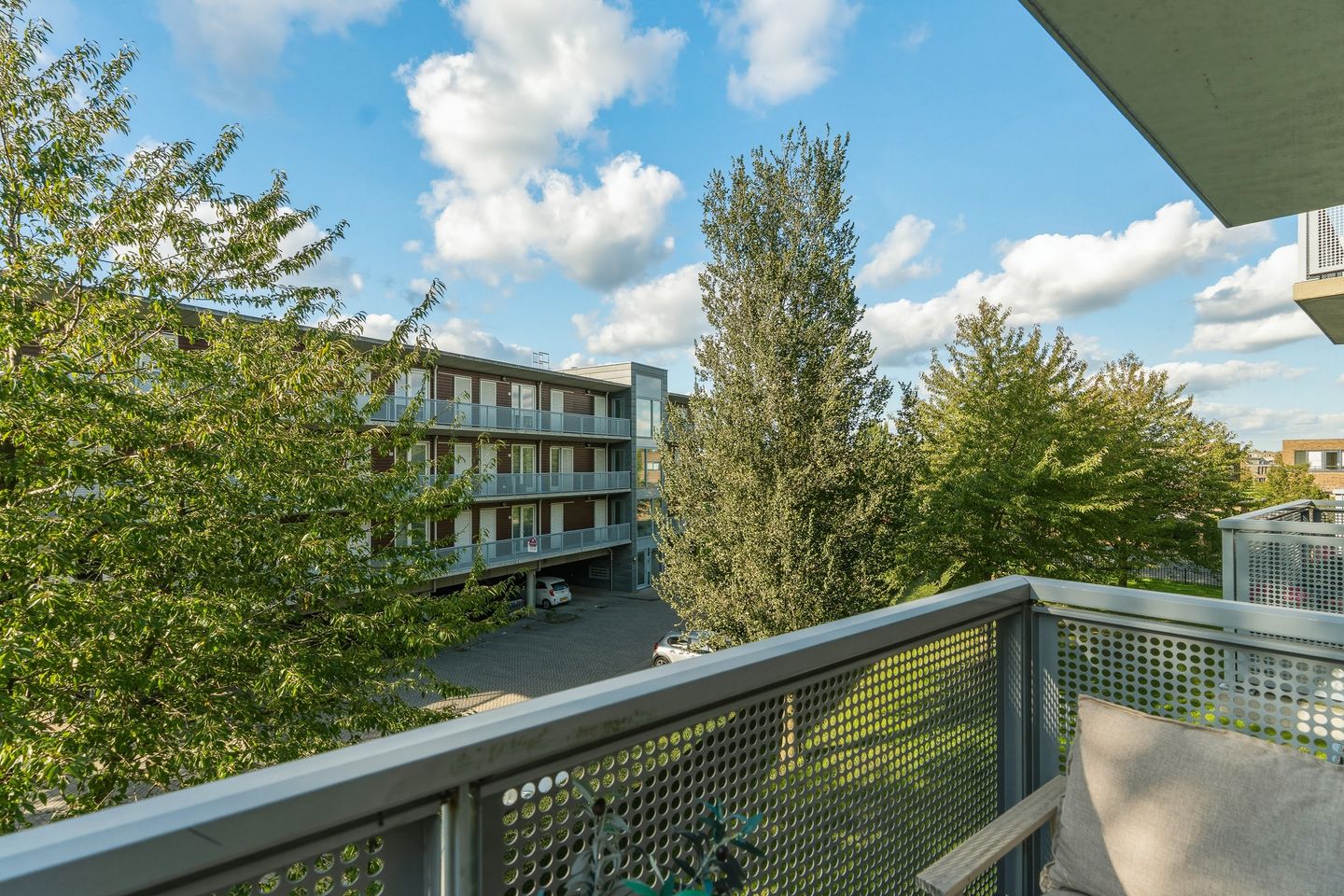 Photo 34 of Muiderstraat 93